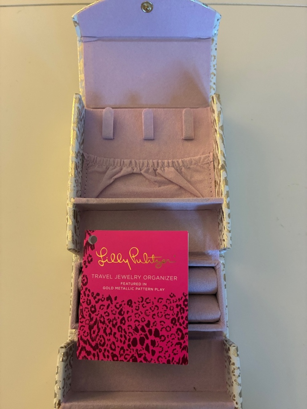 NWT Lilly Pulitzer Travel Jewelry Organizer in Gold Metallic Pattern Play - Picture 4 of 12